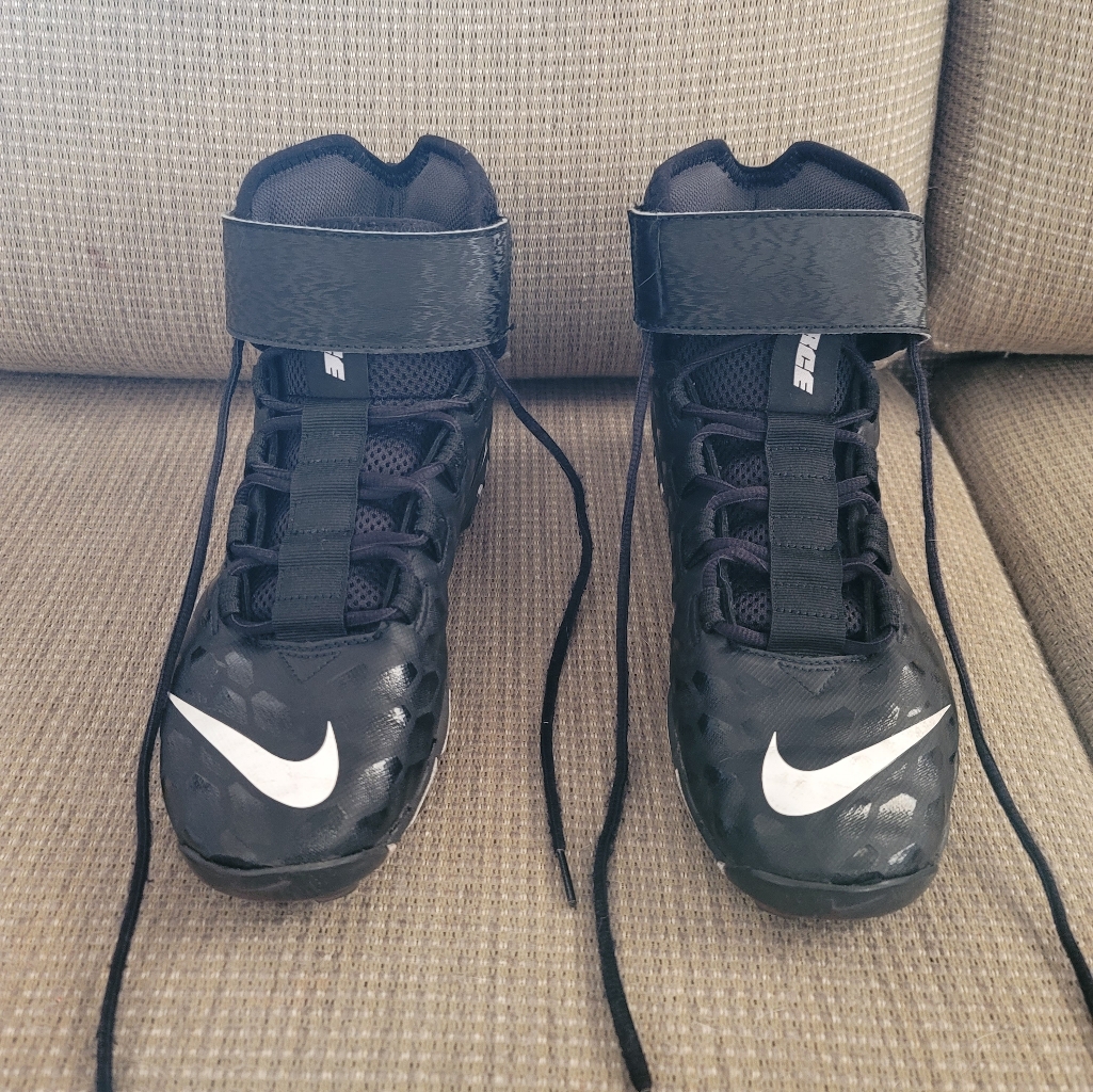 Nike Force Savage Shark 2 Football Cleats Black White Men's Size 9 Aq7722-001